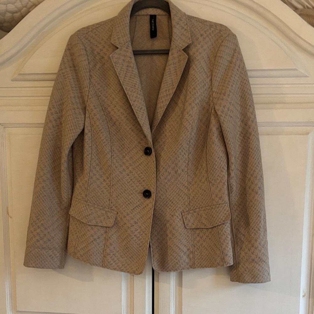 Marc Cain 💯 virgin wool felt blazer, worn once